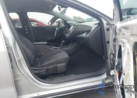 2017 Chevrolet Malibu Ls z USA, uszkodzony, nr VIN 1G1ZB5ST3HF218604